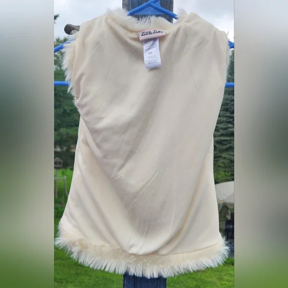 Little Lass Girls' cream faux fur vest Size 6M - Picture 7 of 7